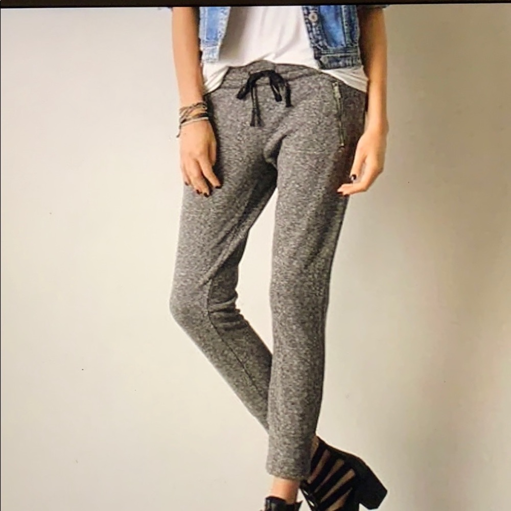 NWOT AEO Heather Gray Jogger